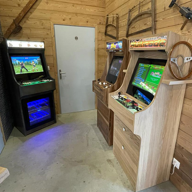 Console de jeux (plusieurs types de bois disponibles)